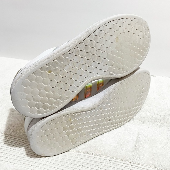Adidas Ladies Laced Sneakers White with Iridescent Size 8 Casual Athletic - Picture 6 of 7